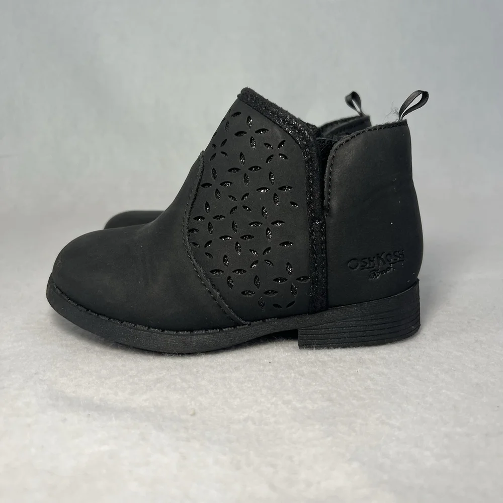 OshKosh B’Gosh Estell Toddler Girl Fashion Boots Size 8M Side Zip Black Color